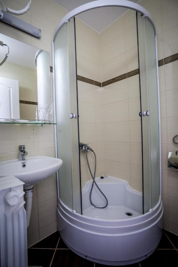 Hotel Bob ซาราเยโว ภายนอก รูปภาพ