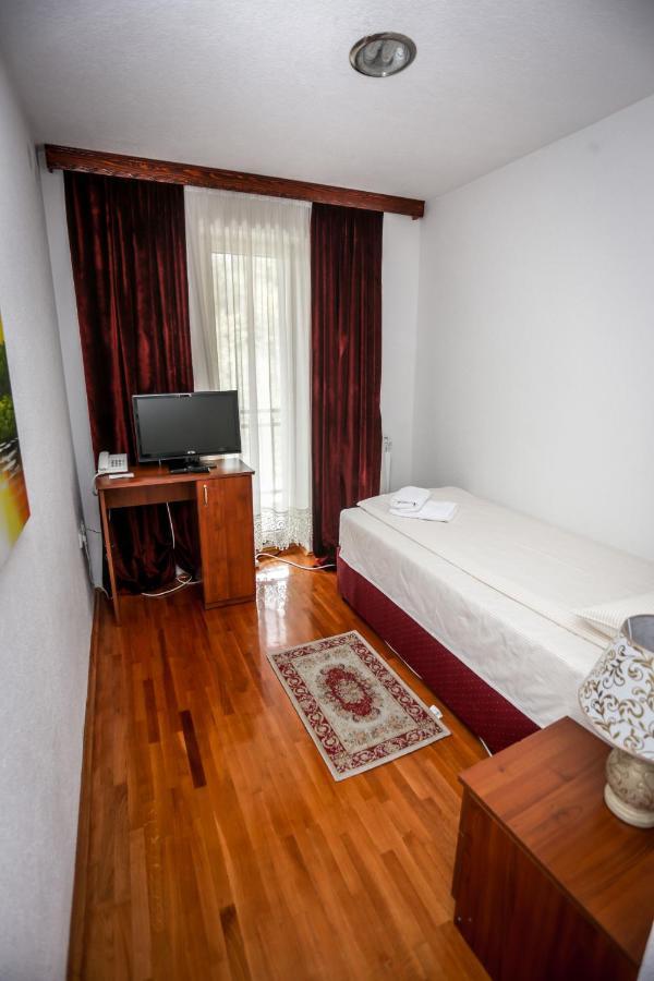 Hotel Bob ซาราเยโว ภายนอก รูปภาพ