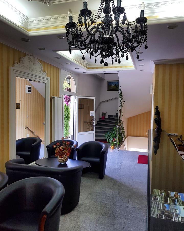 Hotel Bob ซาราเยโว ภายนอก รูปภาพ
