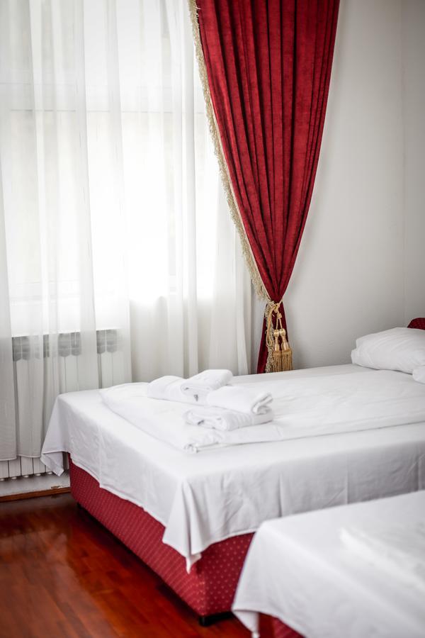 Hotel Bob ซาราเยโว ภายนอก รูปภาพ