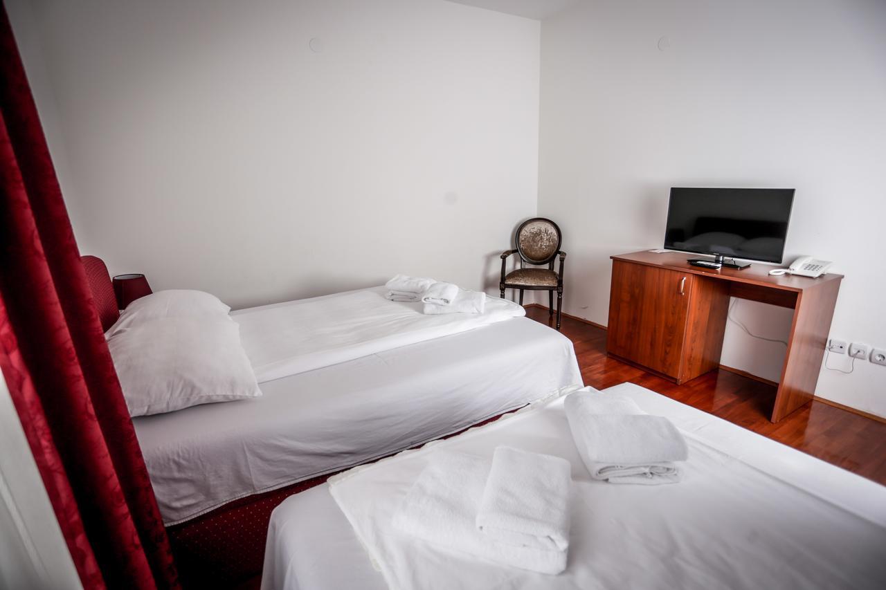 Hotel Bob ซาราเยโว ภายนอก รูปภาพ