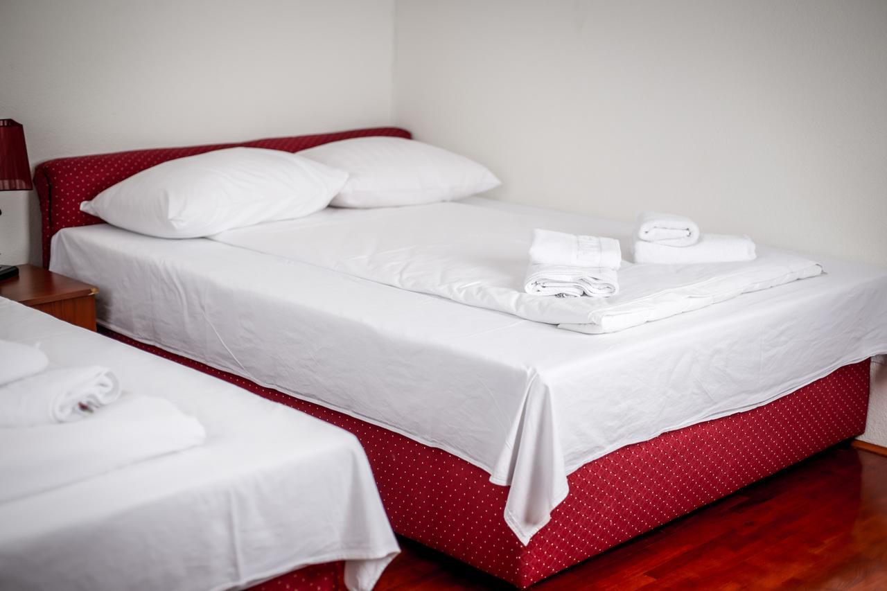 Hotel Bob ซาราเยโว ภายนอก รูปภาพ