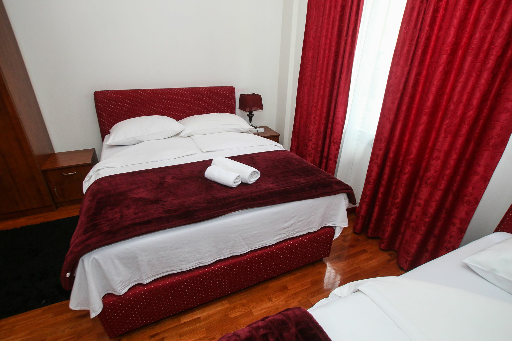 Hotel Bob ซาราเยโว ภายนอก รูปภาพ